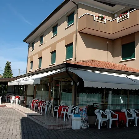 Da Angela Hotel Sedegliano